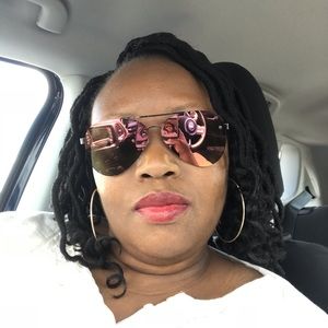 Meet your Posher, Jackie